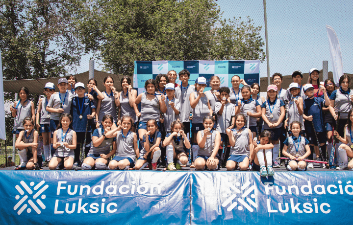 Escuelas gratuitas de hockey y fútbol de Fundación Luksic abren sus postulaciones ...