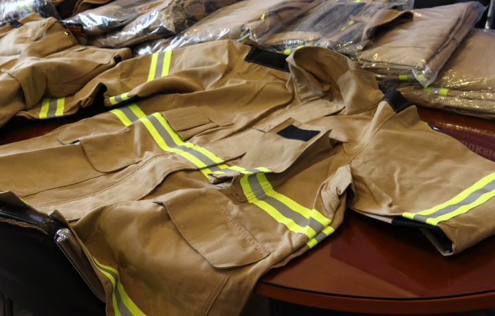 Cuerpo de Bomberos de Viña del Mar recibe 310 uniformes de alta complejidad para re...