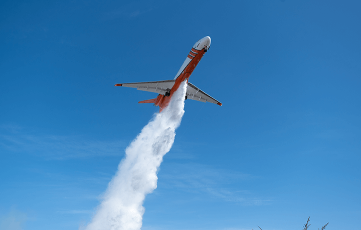 Aero Tanker lleva más de 50 horas operando en Chile para combatir incendios